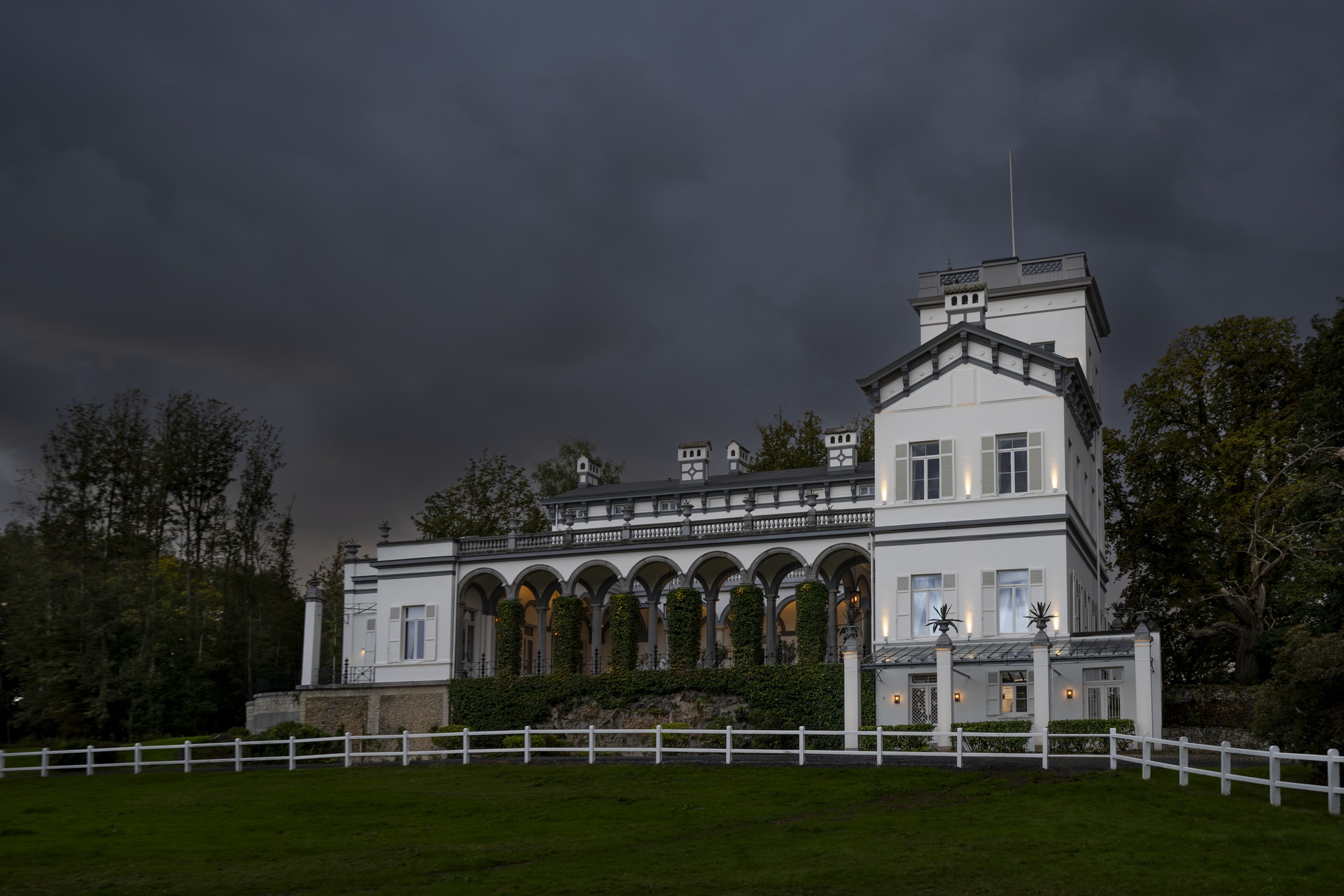 Main Image